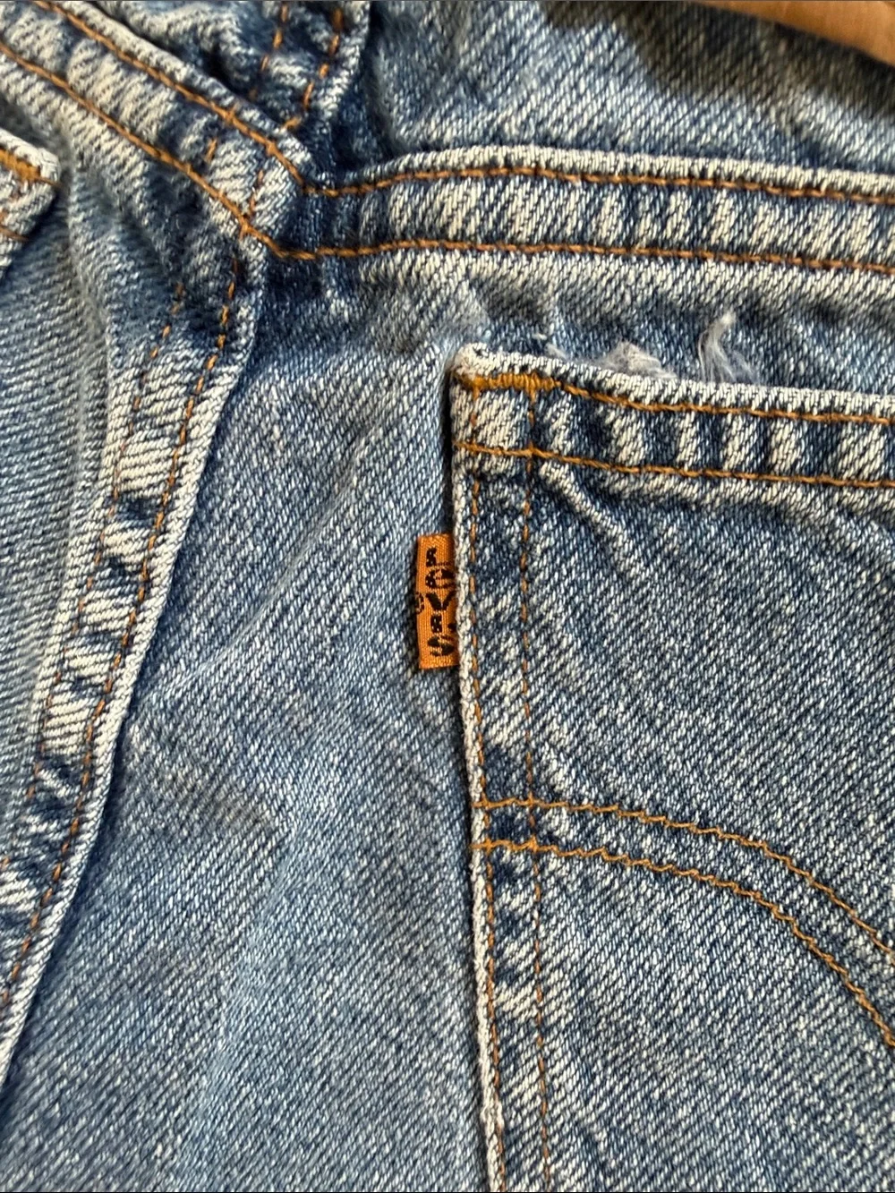 Vintage Levi’s Orange Tab 550 Relaxed Fit Denim Shorts Women’s 16